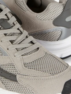 Baskets|Vêtements De Sport|Primark Baskets Sport à Empiècement En Maille Gris