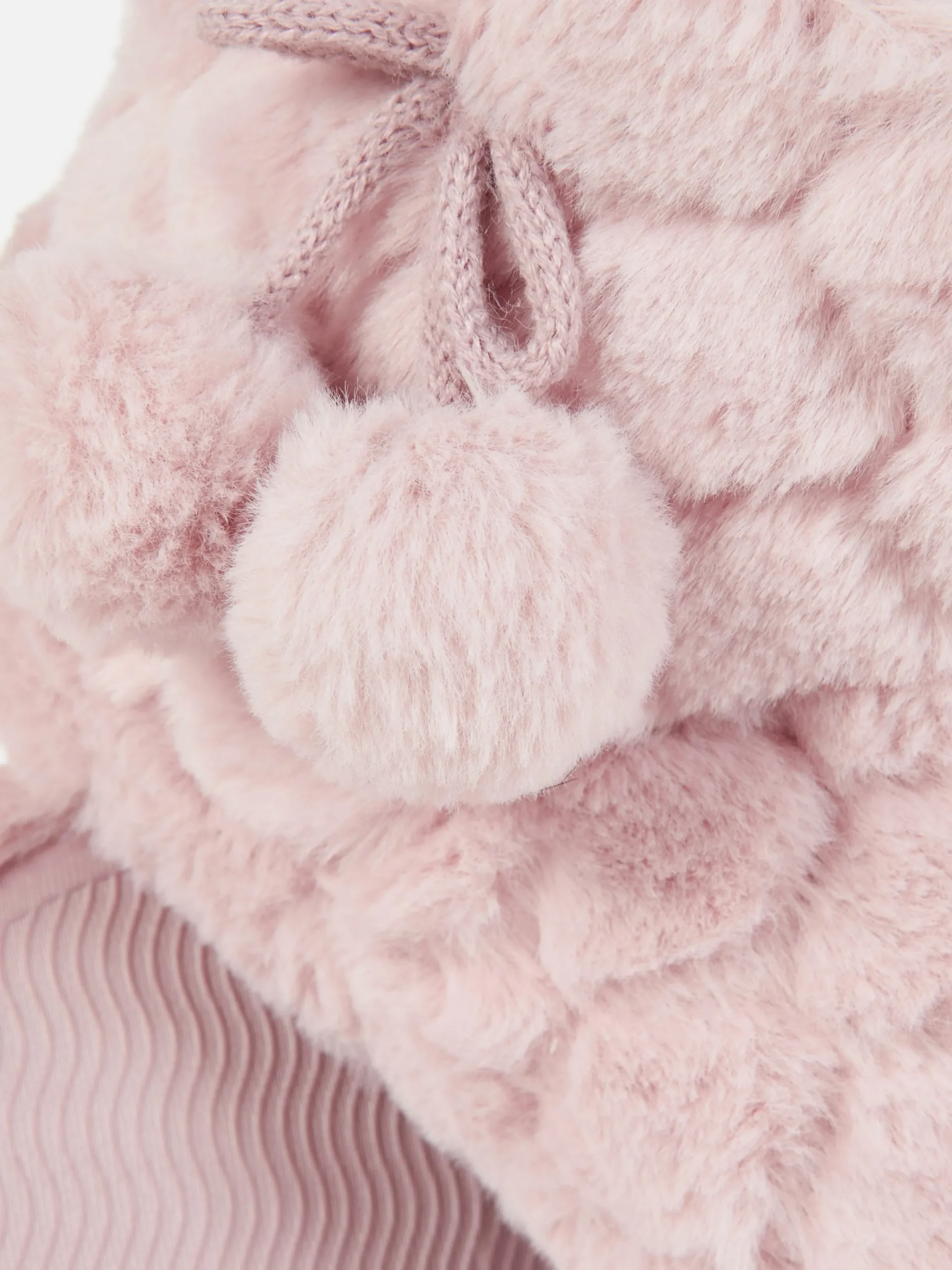 Chaussons|Primark Bottines Duveteuses à Pompons Rose