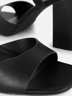 Chaussures À Talons|Primark Chaussures à Talons Carrés Et Bride Incurvée Coupe Large Noir