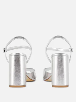 Chaussures À Talons|Primark Chaussures à Talons Carrés Et Bride Incurvée Coupe Large Argent