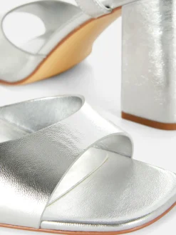 Chaussures À Talons|Primark Chaussures à Talons Carrés Et Bride Incurvée Coupe Large Argent