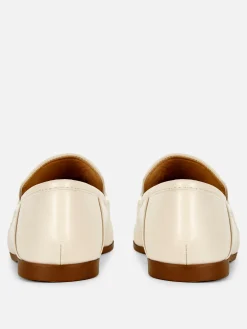 Ballerines|Primark Mocassins En Simili Cuir Avec Boucle Écru