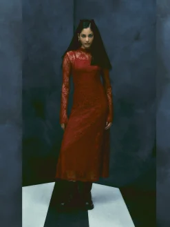 Vêtements Gothiques|Tout Halloween|Primark Robe Mi-longue En Dentelle à Col Montant Beetlejuice X Colleen Atwood Rouge