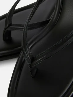 Chaussures À Talons|Primark Sandales à Talon Bas Avec Entre-doigt Noir