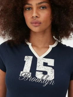 Hauts Et T-Shirts|Primark T-shirt Graphique à Col Cranté Bleu marine